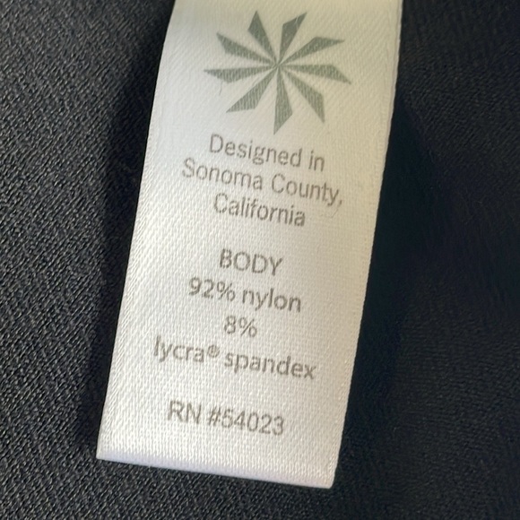 Athleta Finesse 2 Black Leggings - Picture 5 of 6